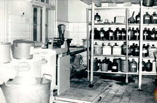 Fabrikgebäude von Dr. Doerr in Dresden Klotzsche in den 70er Jahren - Zubereitungsküche